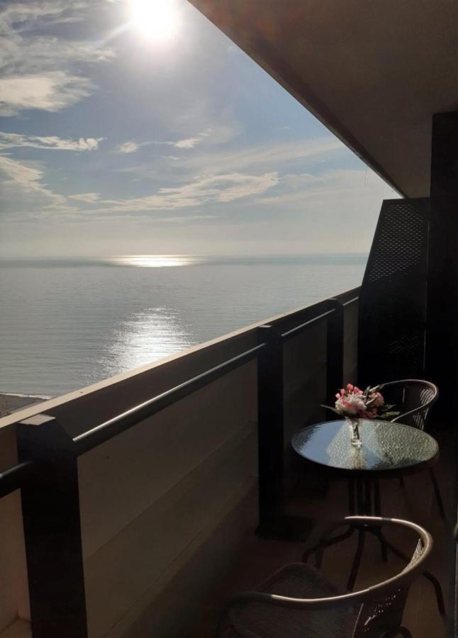 Orbi City Sea View Aparthotel Batumi Exterior photo